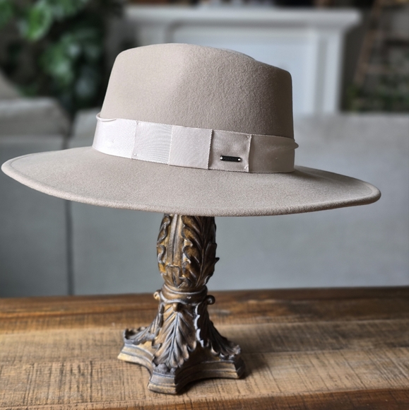 Brixton, Joanna, Wide Brim Fedora - Picture 1 of 5
